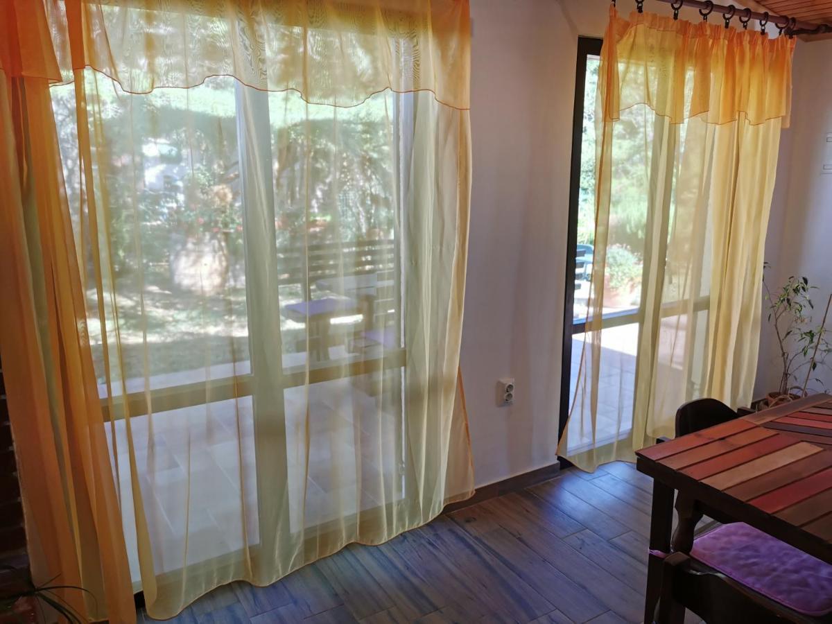 Apartment Kika Ližnjan Eksteriør bilde