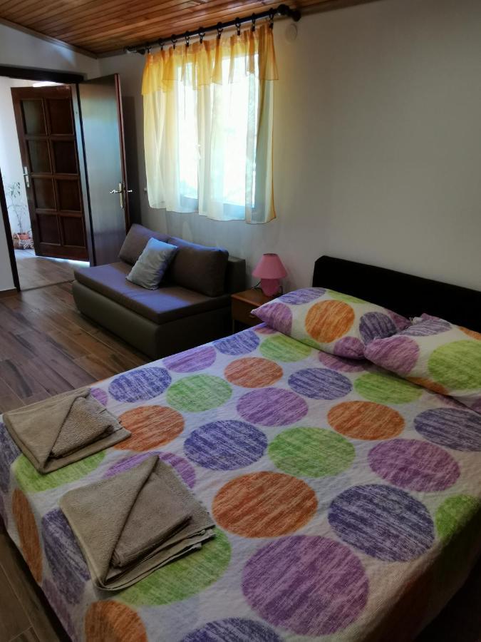 Apartment Kika Ližnjan Eksteriør bilde